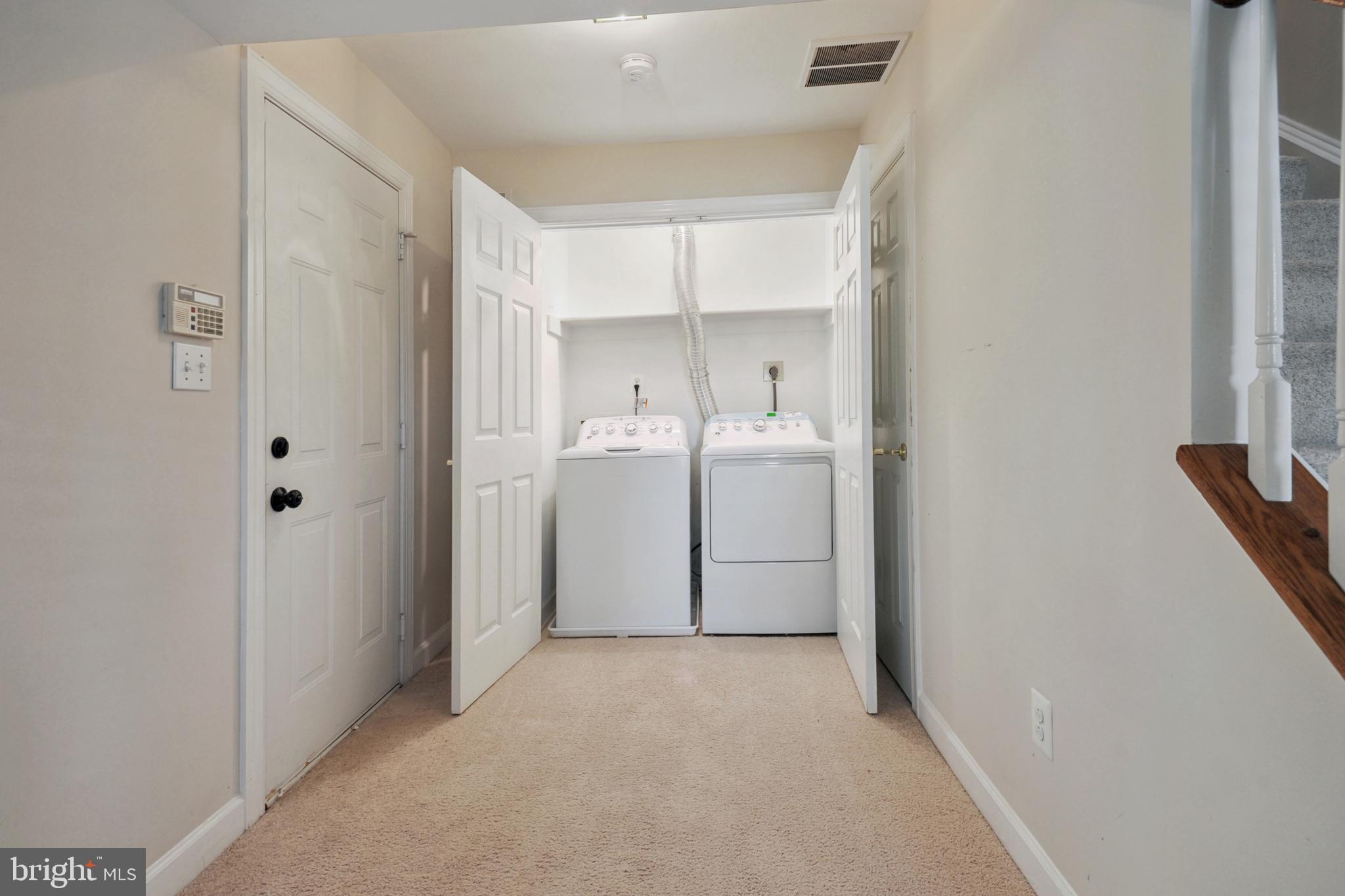 LOWES ISLAND/CASCADES - Residential Lease