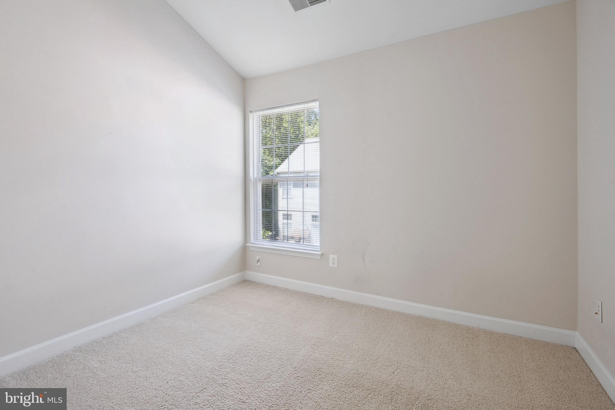 LOWES ISLAND/CASCADES - Residential Lease