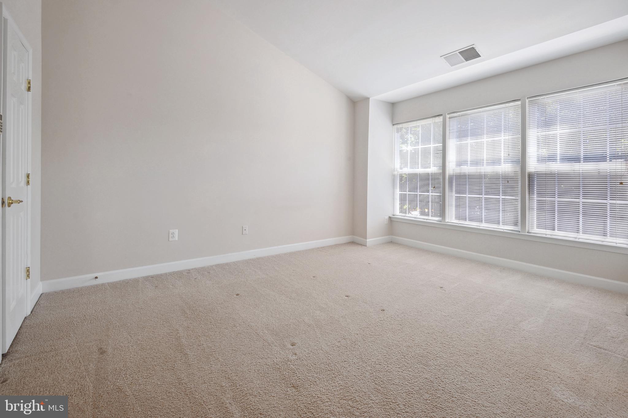 LOWES ISLAND/CASCADES - Residential Lease