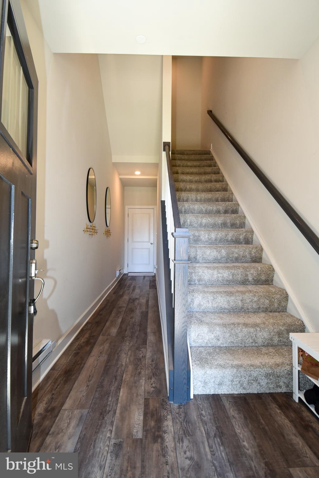 METRO WALK AT MOOREFIELD STATION - Residential Lease