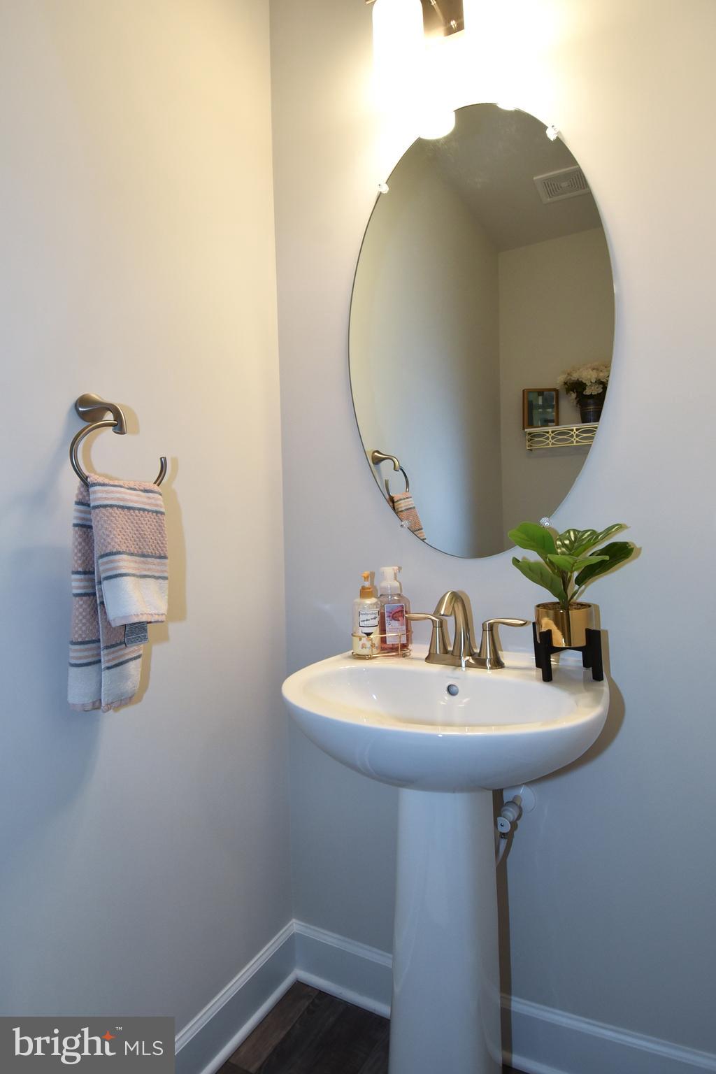 METRO WALK AT MOOREFIELD STATION - Residential Lease