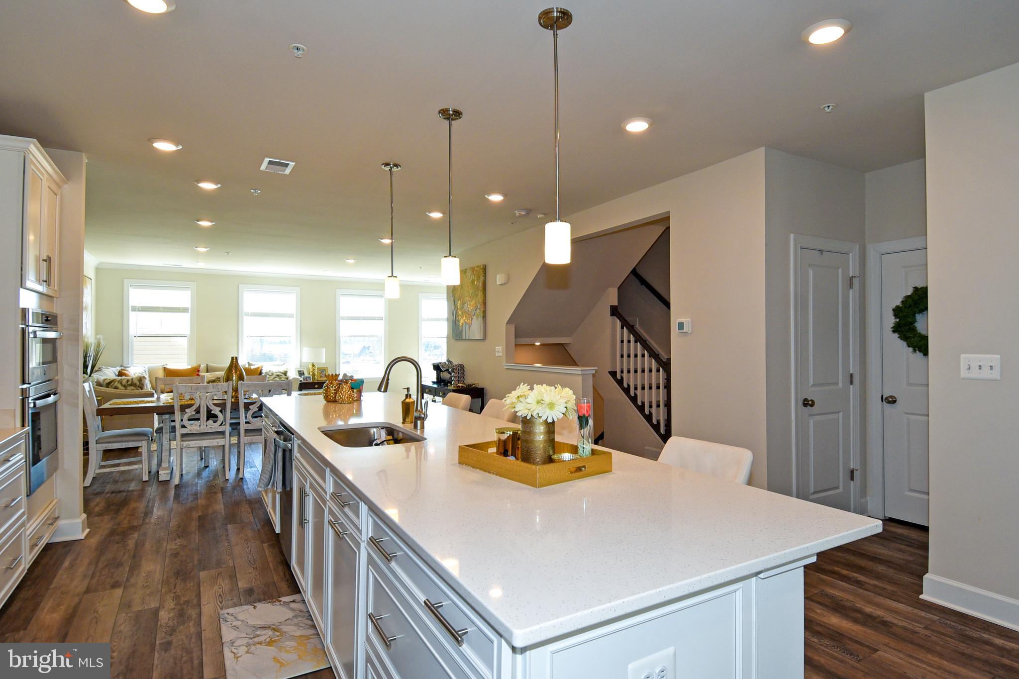 METRO WALK AT MOOREFIELD STATION - Residential Lease