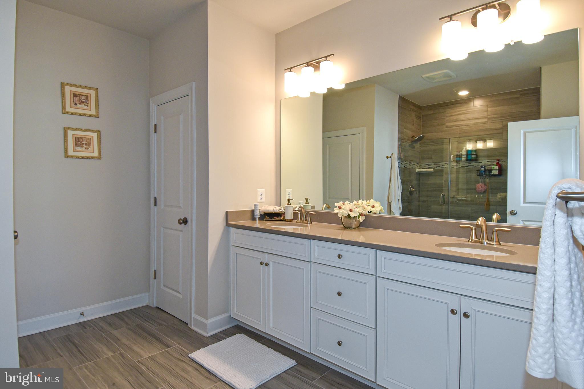 METRO WALK AT MOOREFIELD STATION - Residential Lease