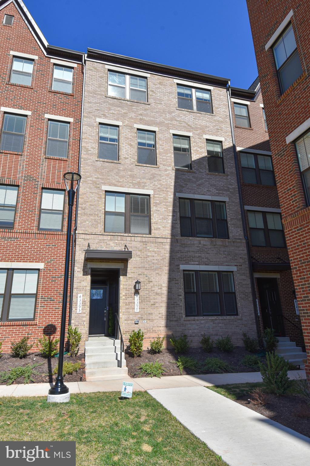 METRO WALK AT MOOREFIELD STATION - Residential Lease