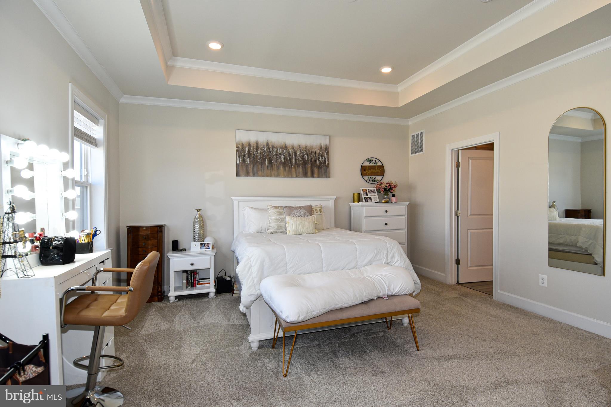 METRO WALK AT MOOREFIELD STATION - Residential Lease