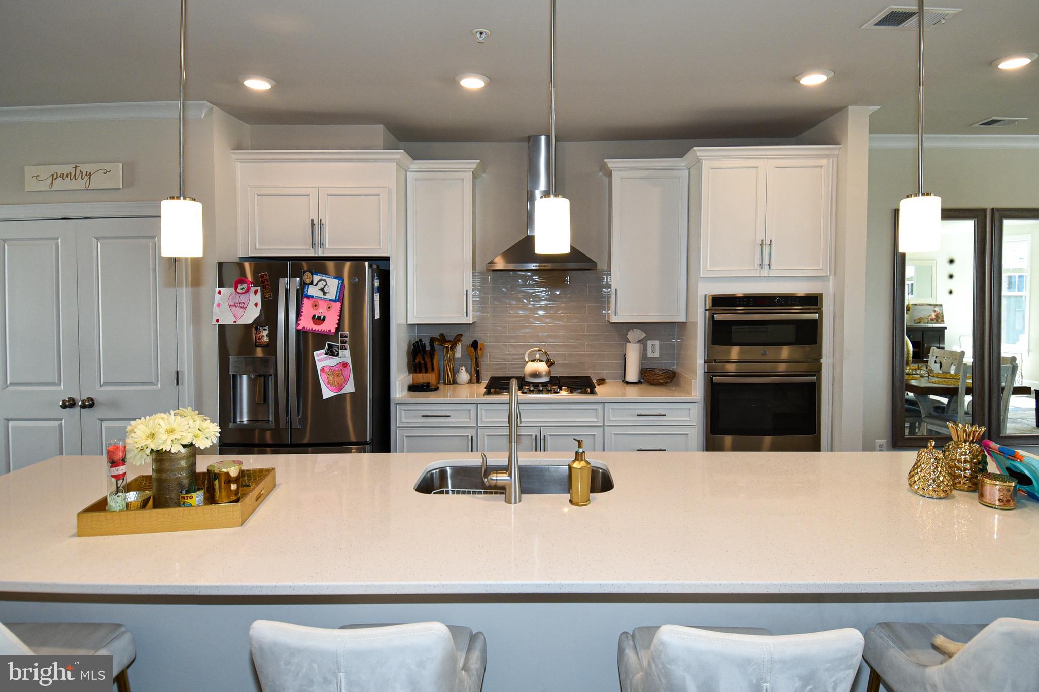 METRO WALK AT MOOREFIELD STATION - Residential Lease