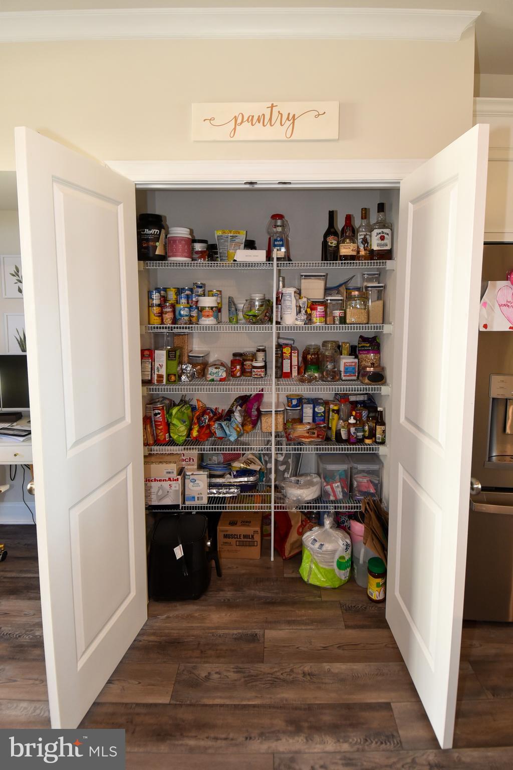 METRO WALK AT MOOREFIELD STATION - Residential Lease