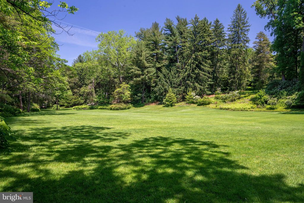 Photo of 26 Old Gulph Road, GLADWYNE, PA 19035 (MLS # PAMC2167906)