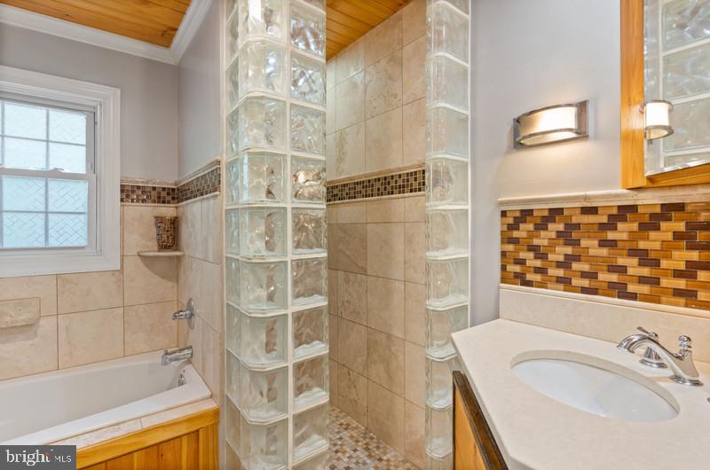 TANTALLON ON THE POTOMAC - Residential