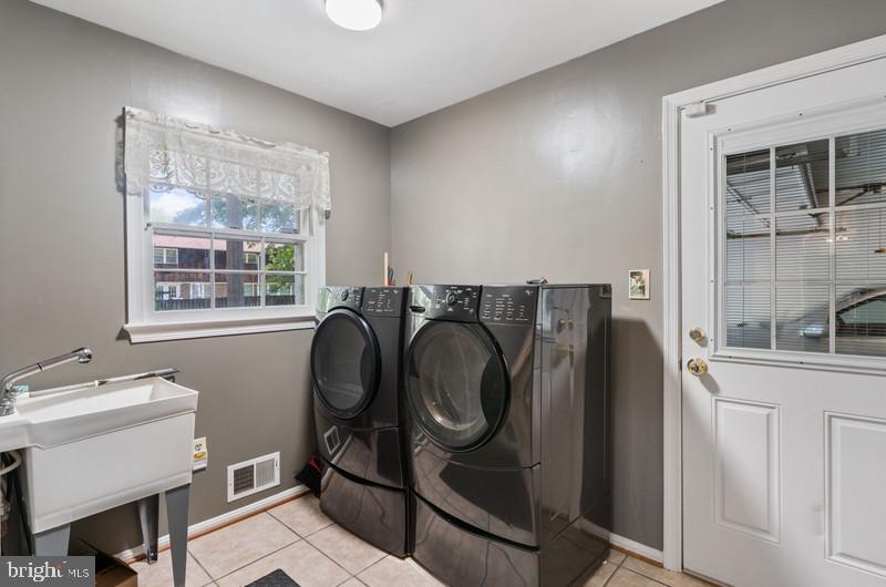 TANTALLON ON THE POTOMAC - Residential