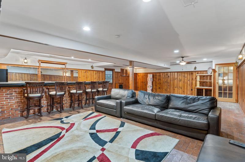 TANTALLON ON THE POTOMAC - Residential