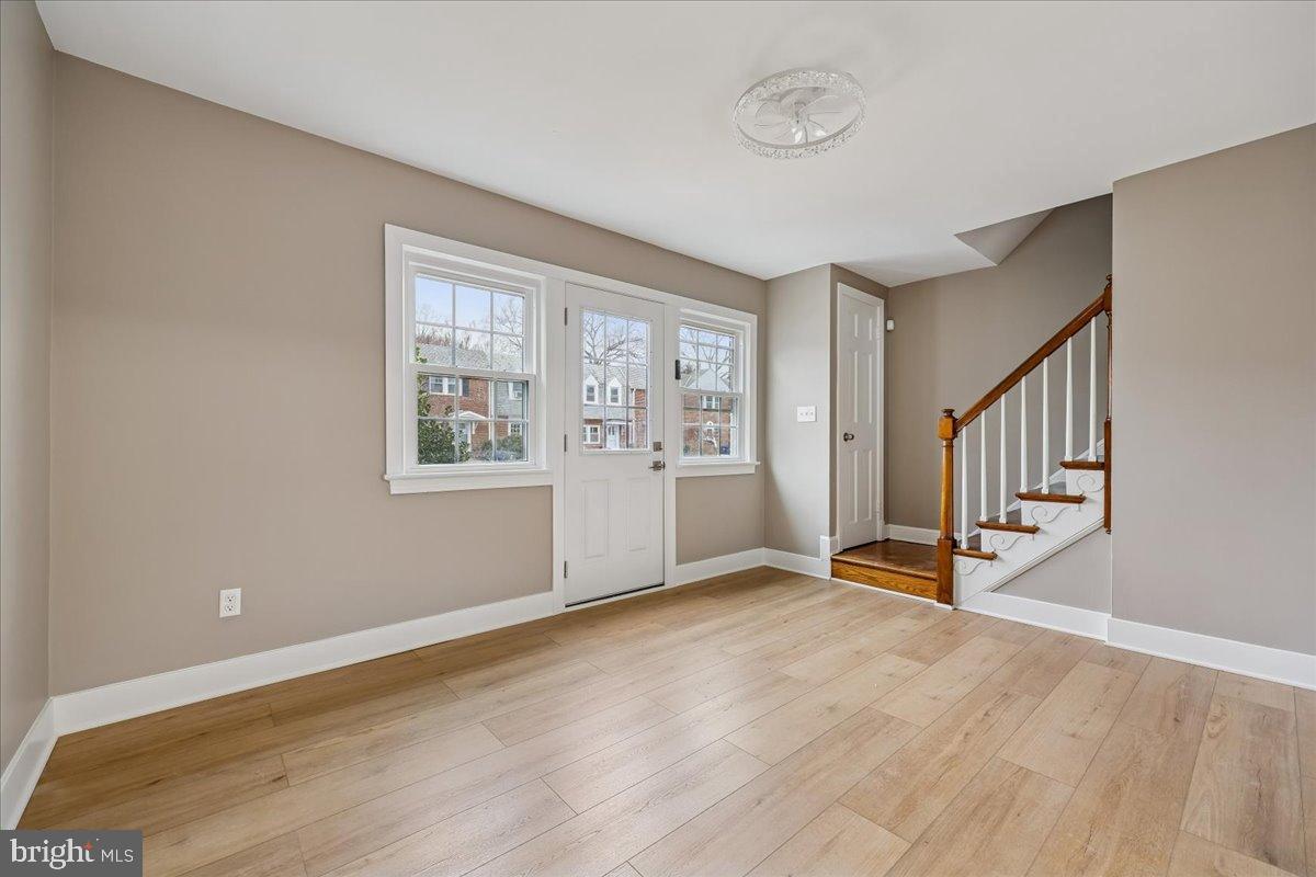 1041 N MONROE STREET