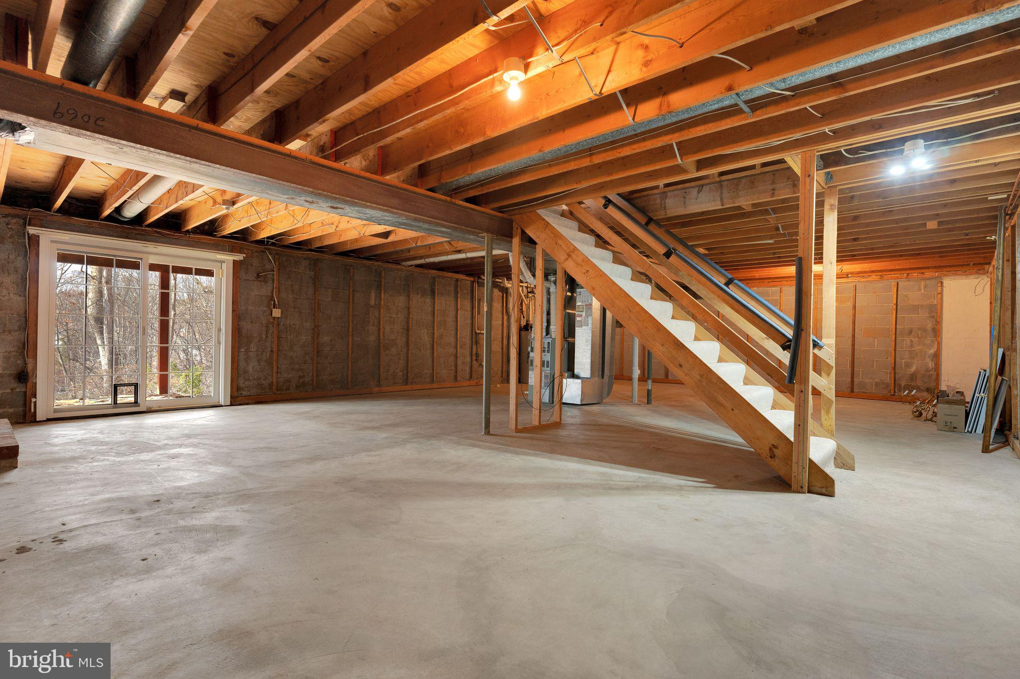 COUNTRY CLUB LAKE - Residential