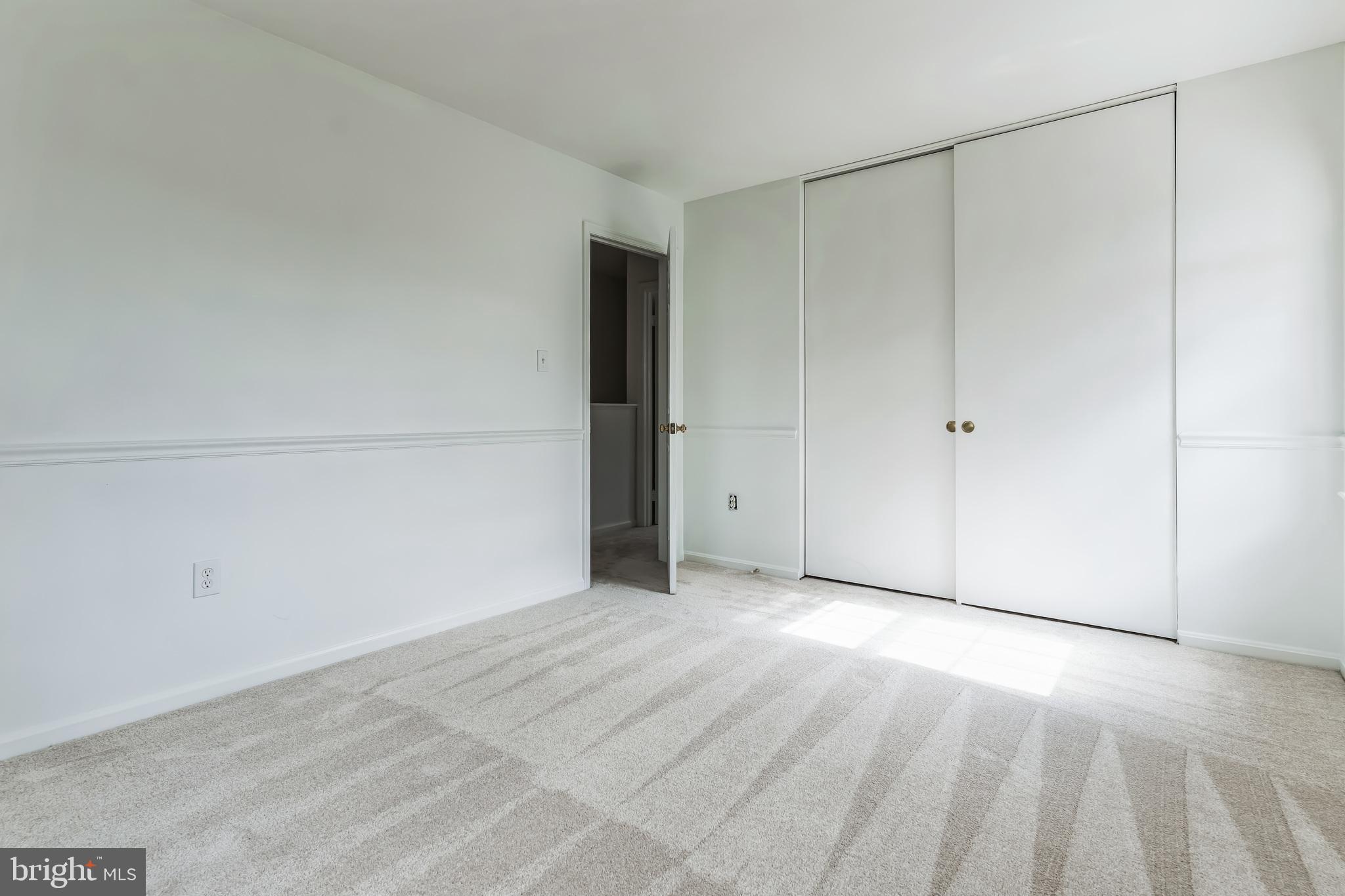 COUNTRY CLUB LAKE - Residential