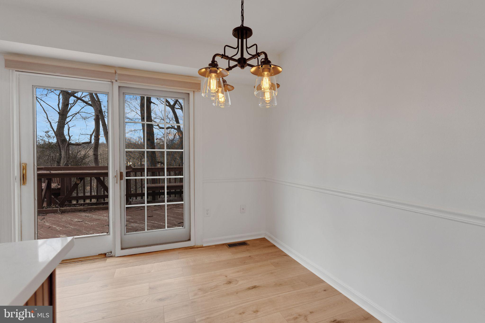 COUNTRY CLUB LAKE - Residential