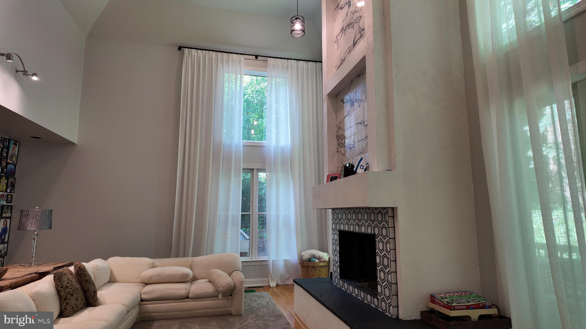 34 SANDRINGHAM ROAD