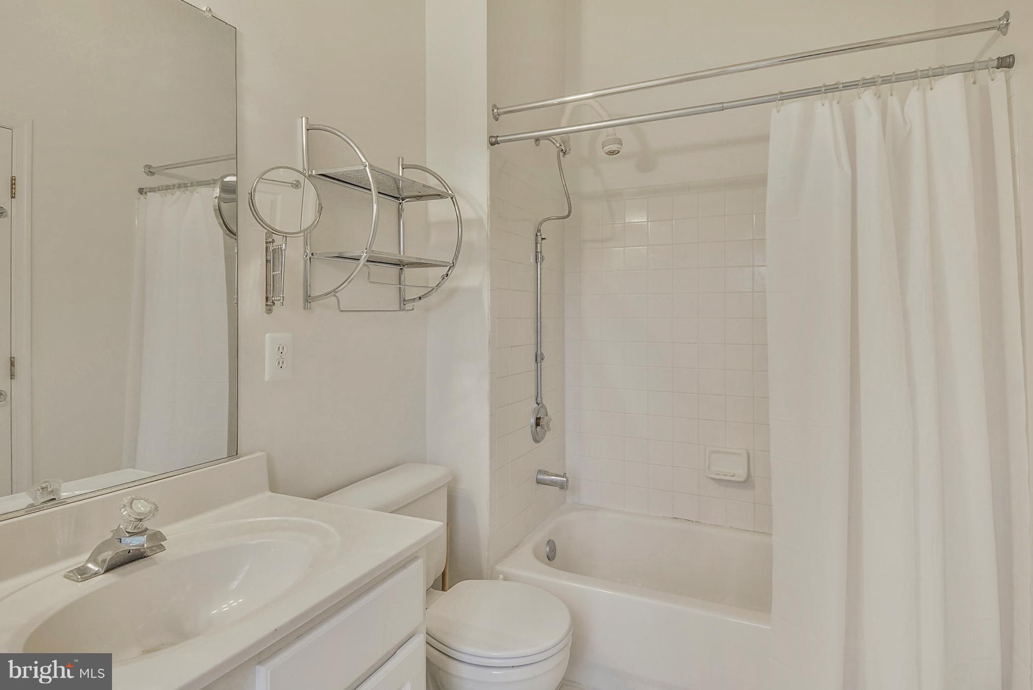 EDSALL RD T/H - Residential Lease