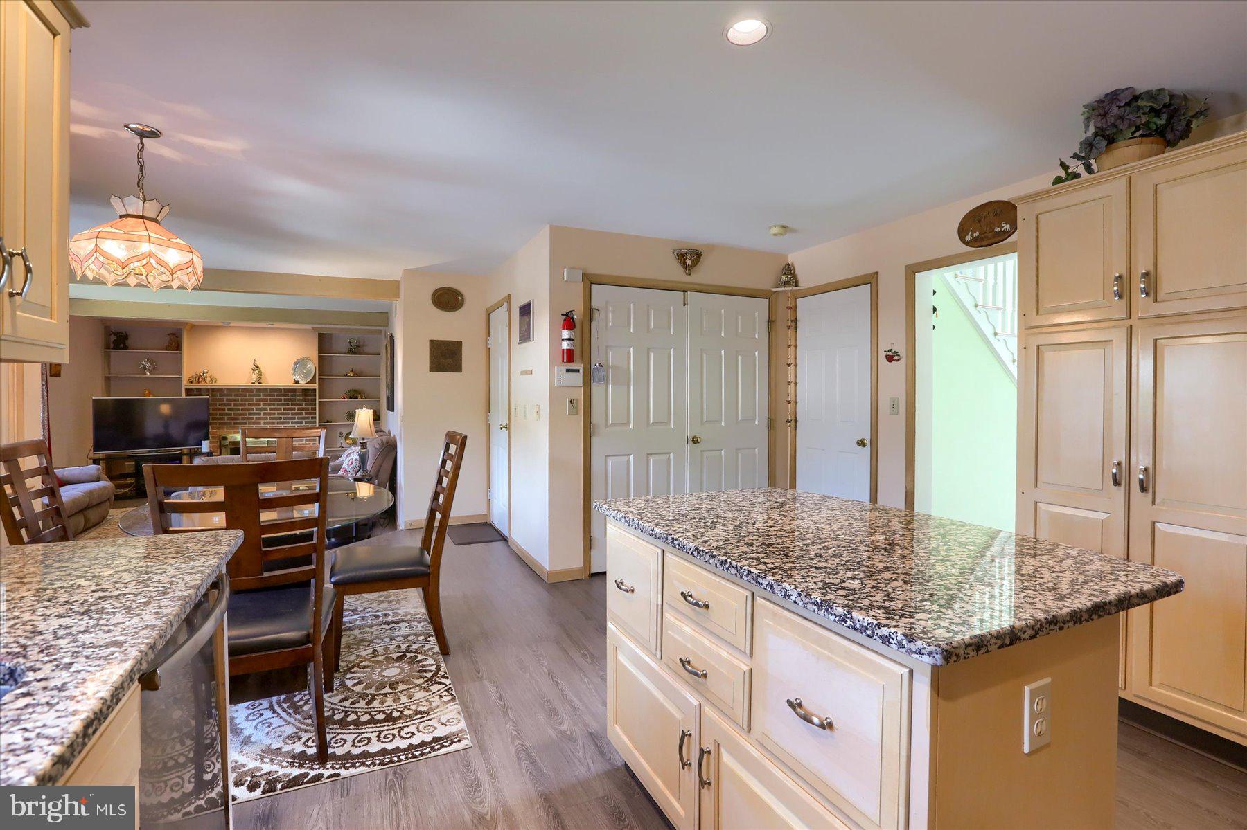 FLORIBUNDA - Residential