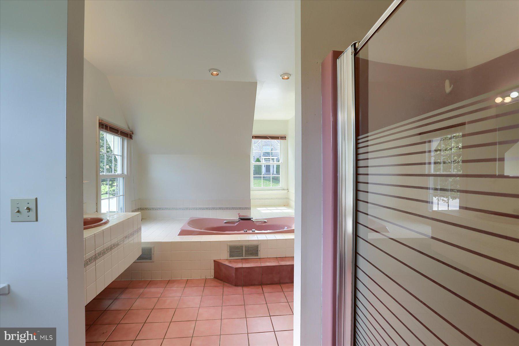 FLORIBUNDA - Residential