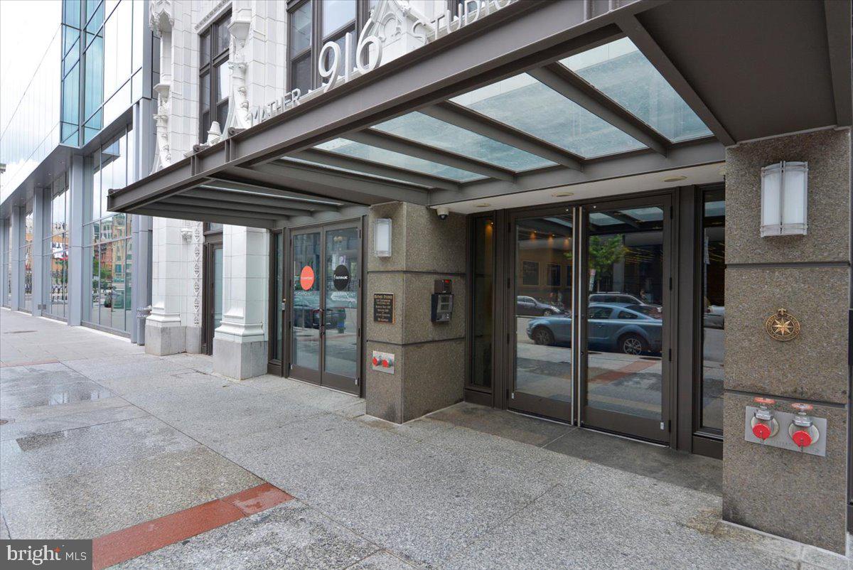 916 NW G STREET NW 1002