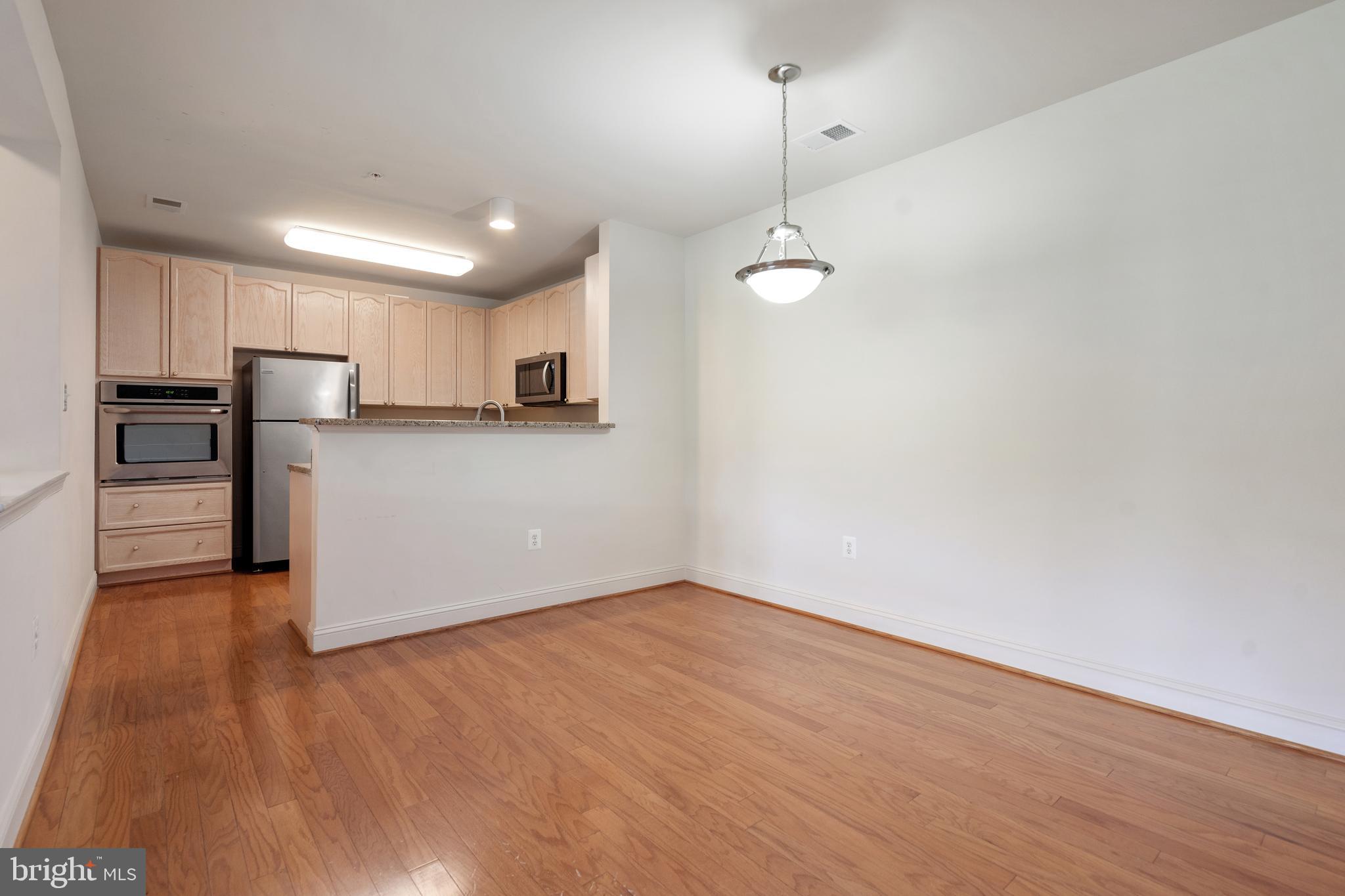 SUFFIELD MEADOWS - Residential