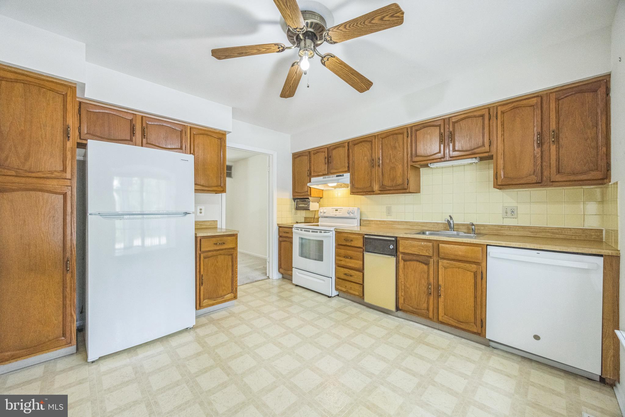 838 KINGS CROFT