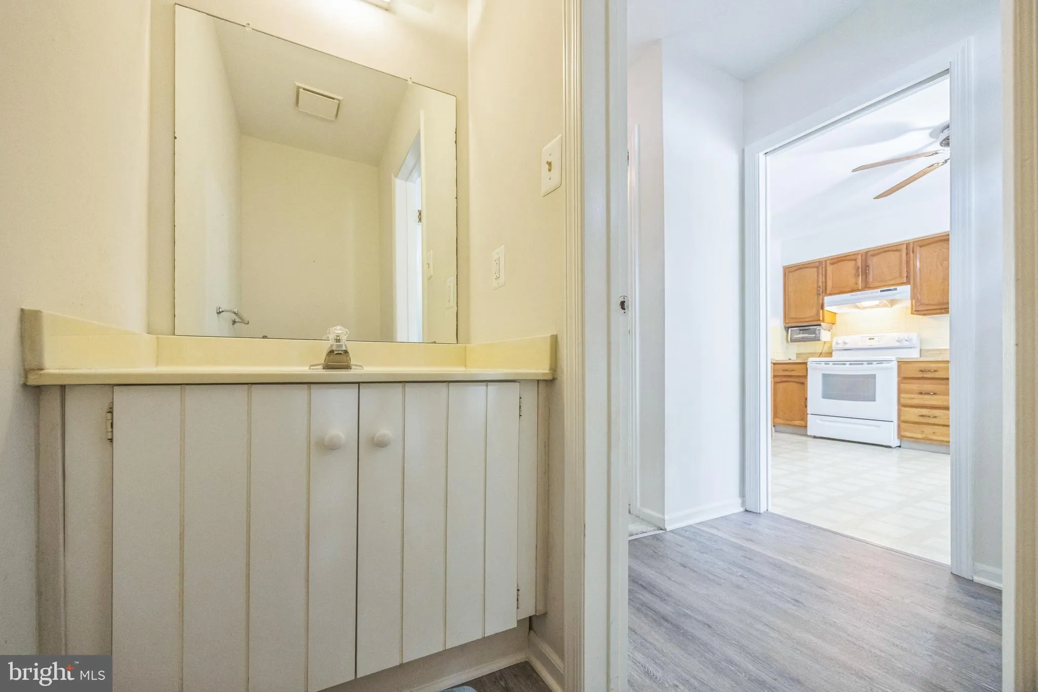 Cherry Hill, New Jersey 08034, United States, 3 Bedrooms Bedrooms, ,3 BathroomsBathrooms,Residential,Active,201927