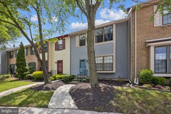 Townhouse at 838 KINGS CROFT