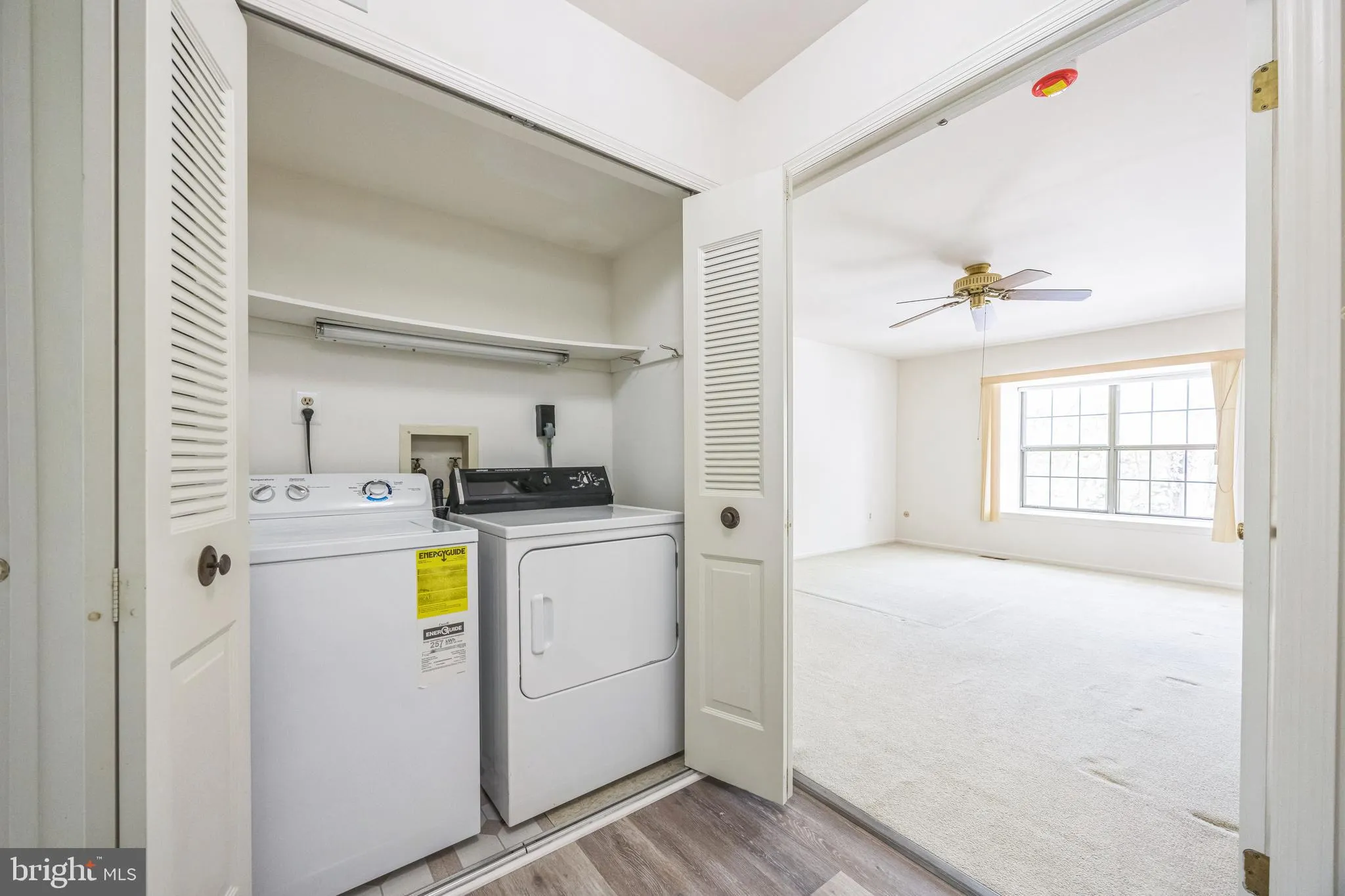 Cherry Hill, New Jersey 08034, United States, 3 Bedrooms Bedrooms, ,3 BathroomsBathrooms,Residential,Active,201927