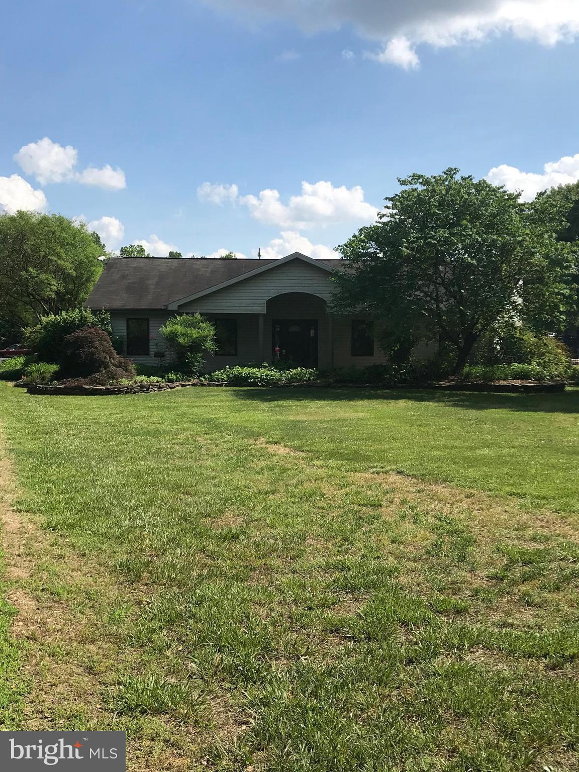 PRESIDENTIAL LAKES - Land