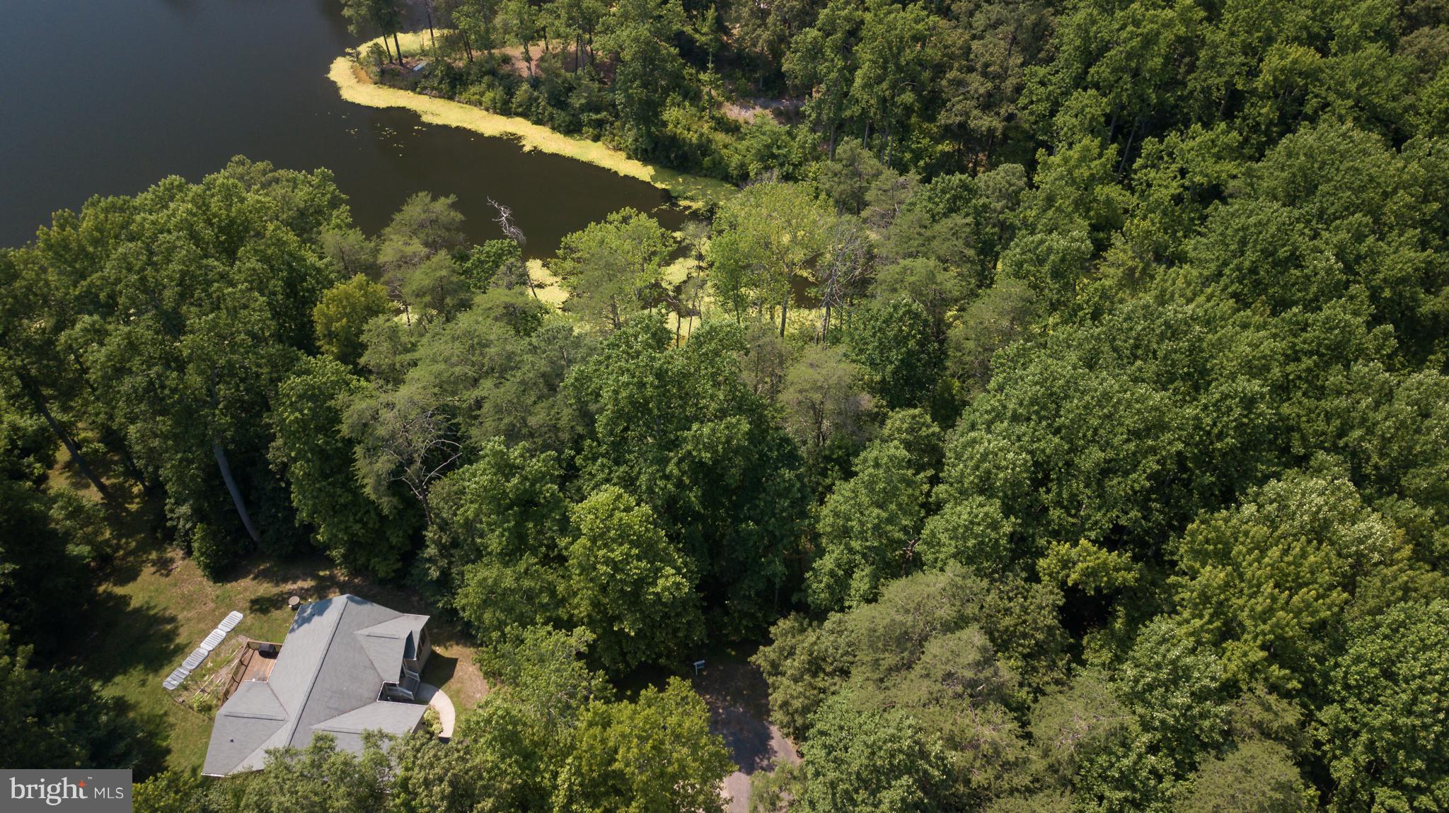 PRESIDENTIAL LAKES - Land