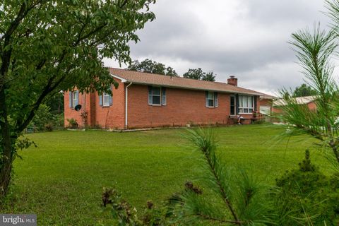 1365 E BLOOMERY PIKE BLOOMERY WV 22625