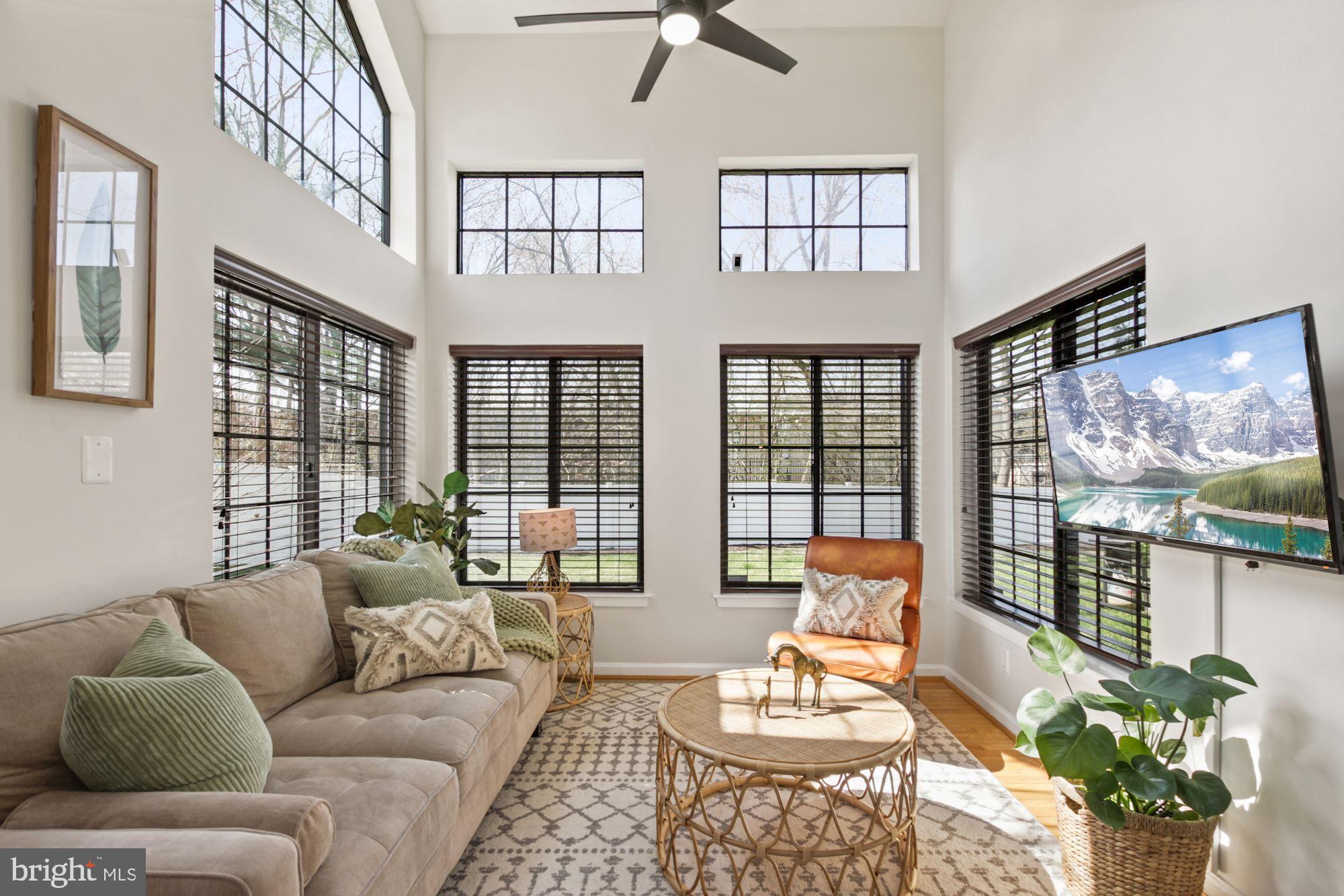 THE MONTEREY - Residential