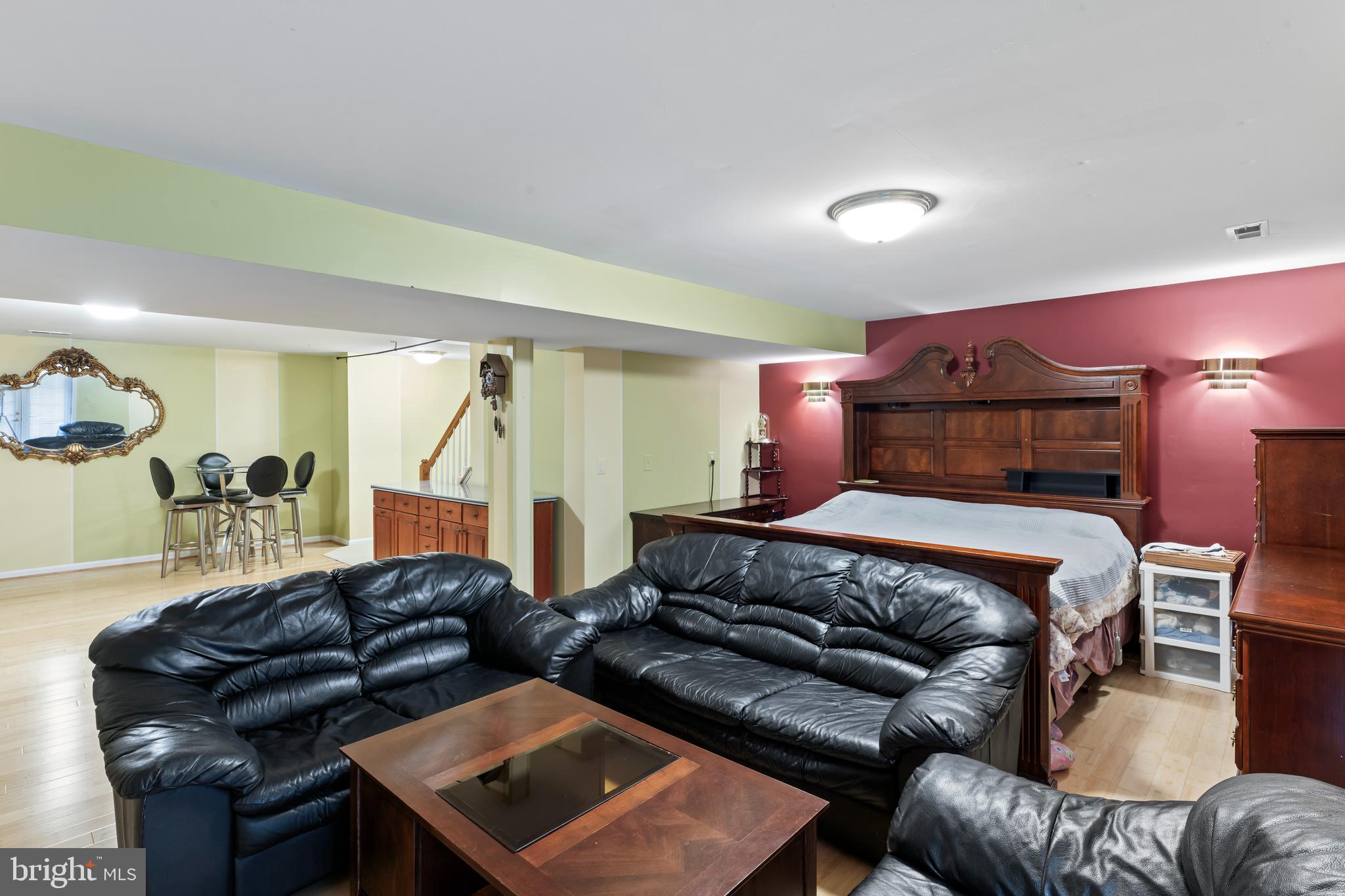 FOX MEADOW - Residential