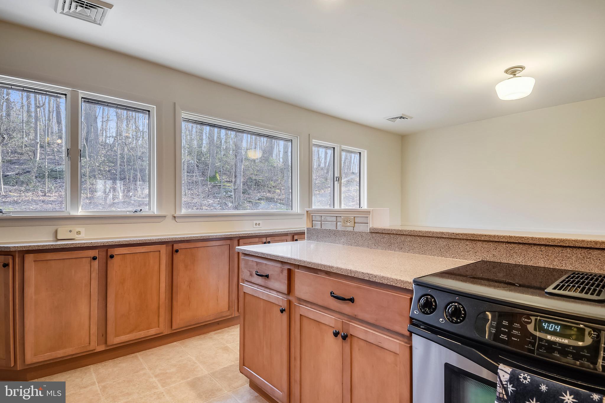 JARRETTSVILLE - Residential