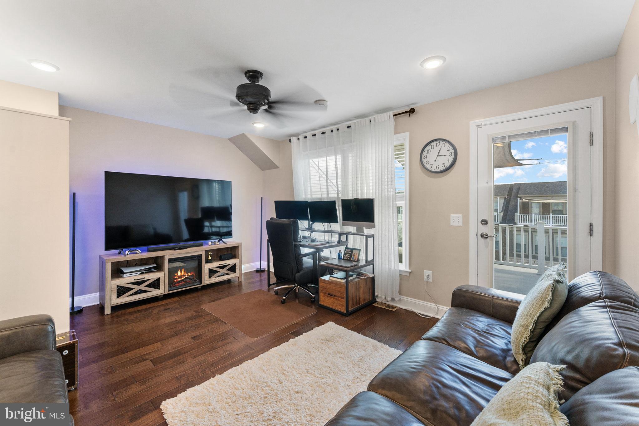 POTOMAC SHORES - Residential