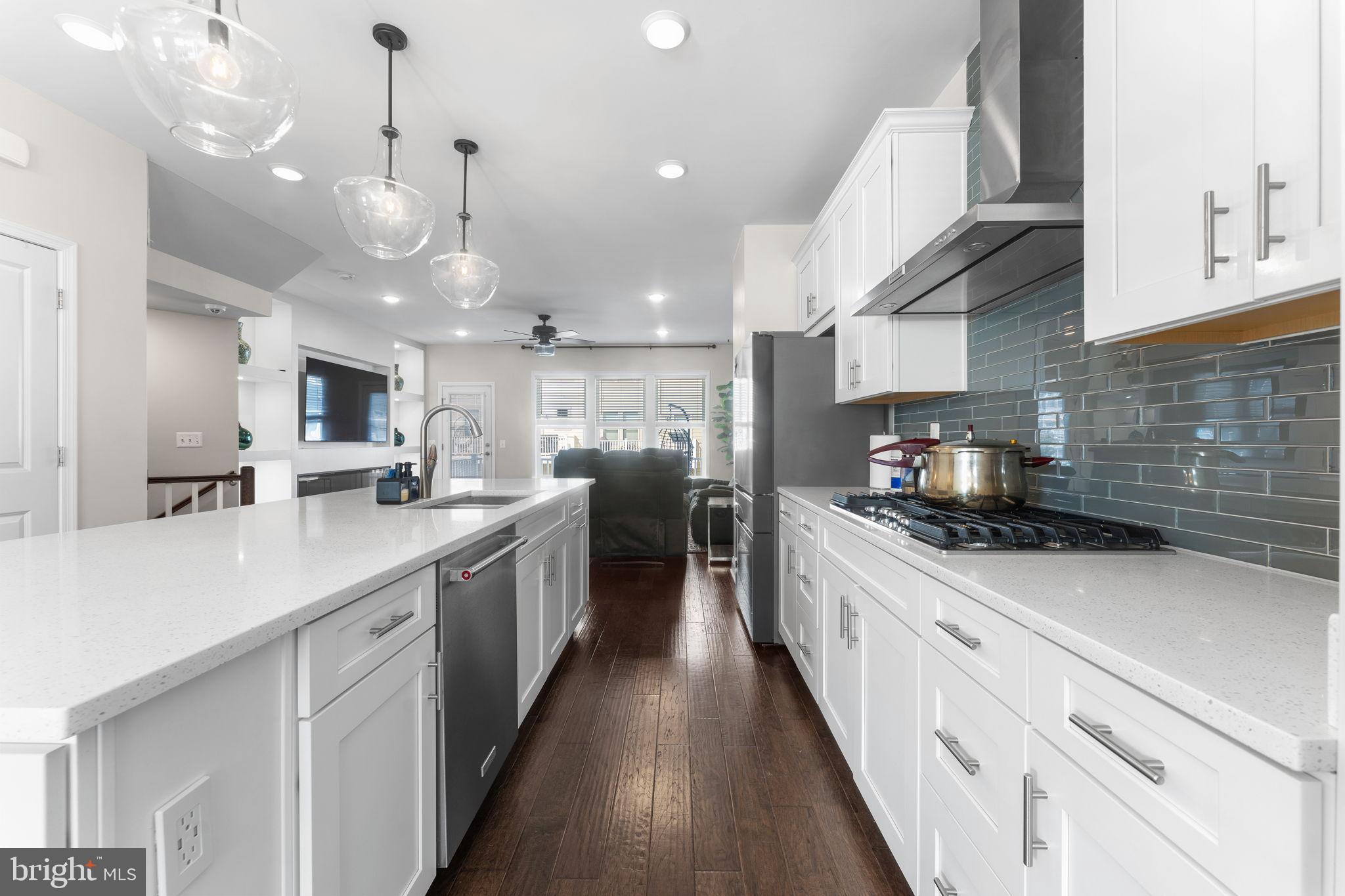 POTOMAC SHORES - Residential