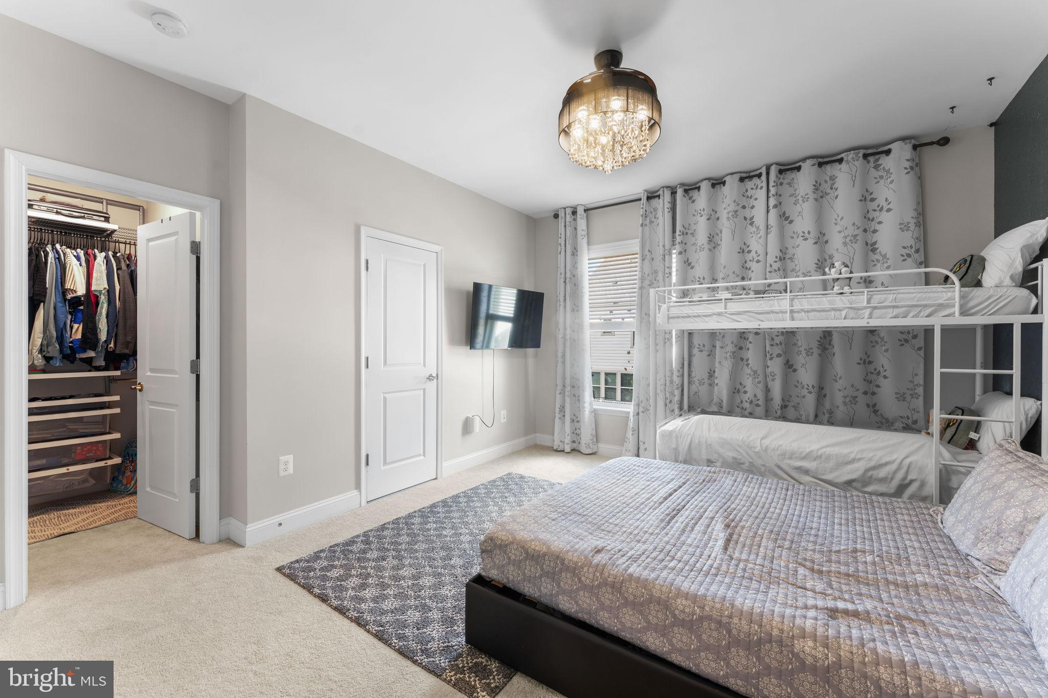 POTOMAC SHORES - Residential