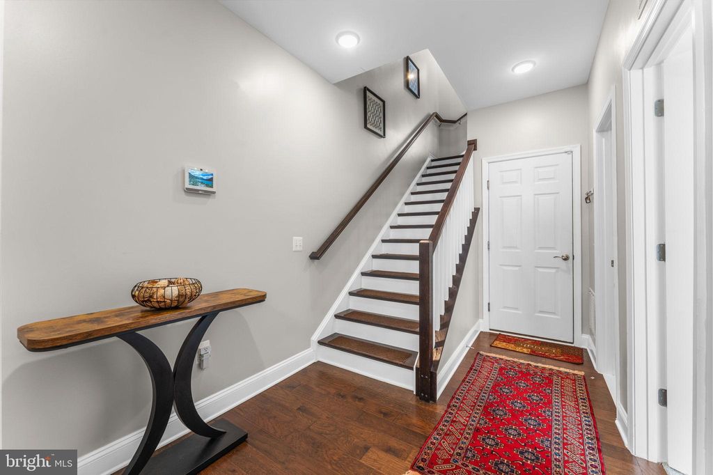 Photo of 17372 Redshank Road, DUMFRIES, VA 22026 (MLS # VAPW2105212)