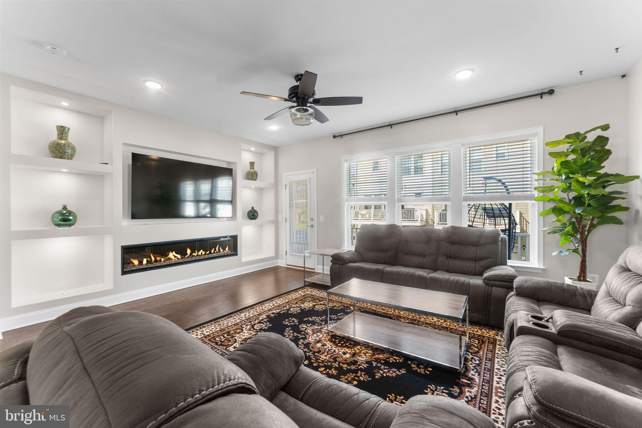 POTOMAC SHORES - Residential