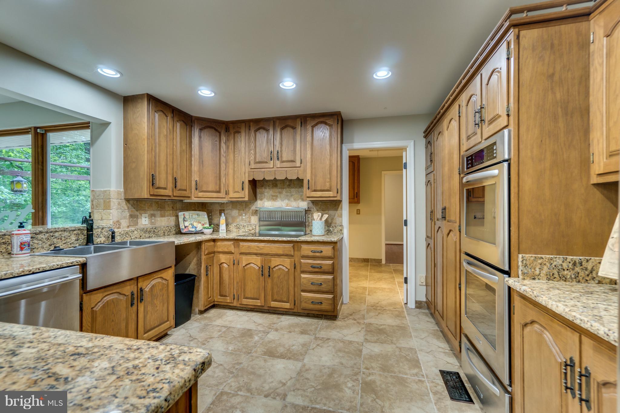 RIVER BLUFFS - Residential