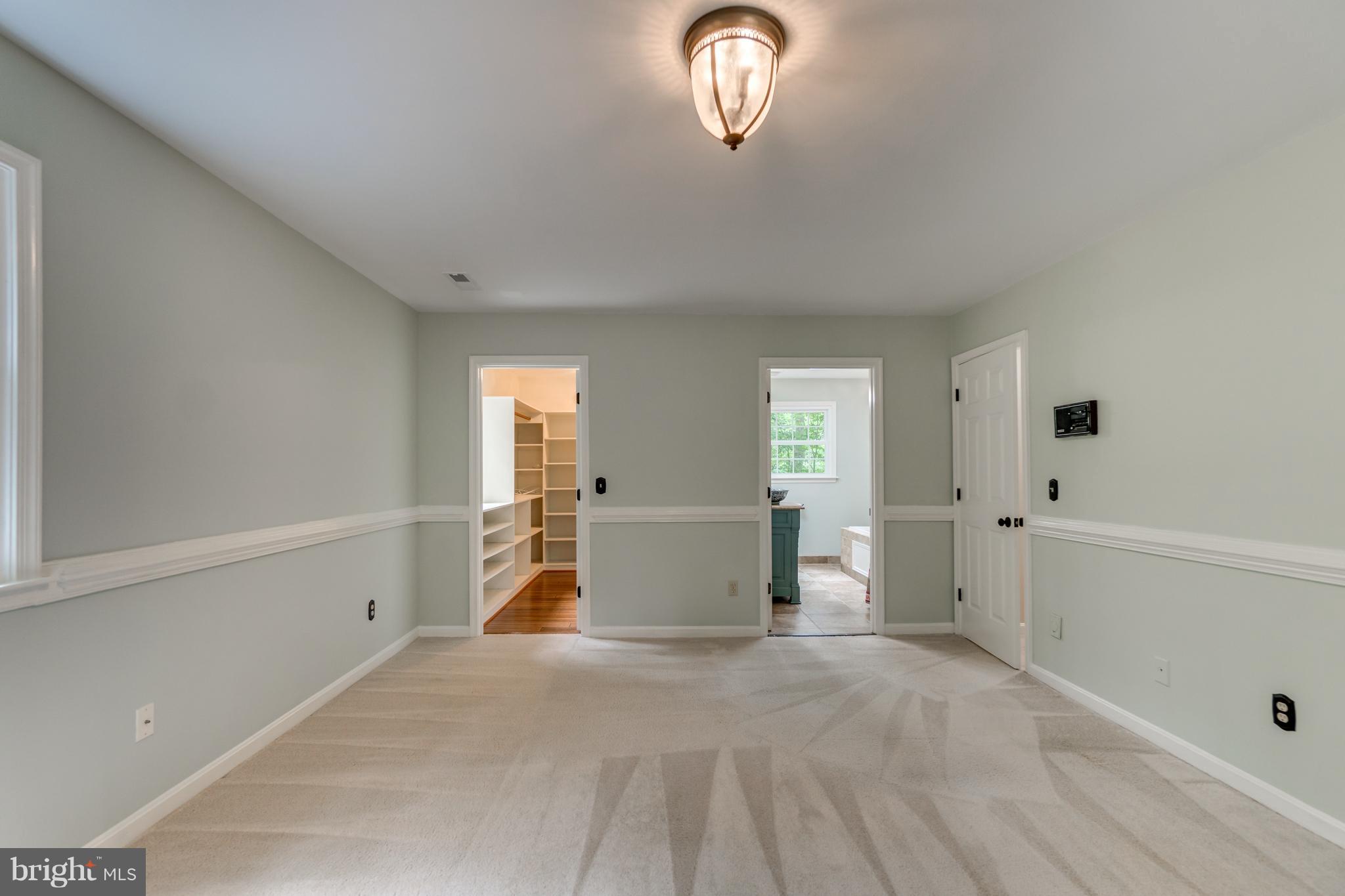 RIVER BLUFFS - Residential