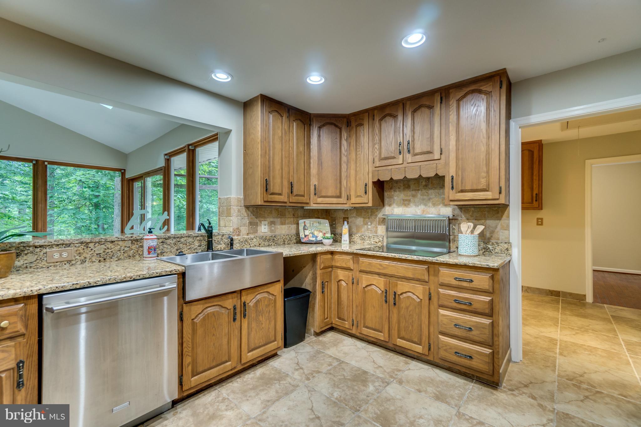 RIVER BLUFFS - Residential