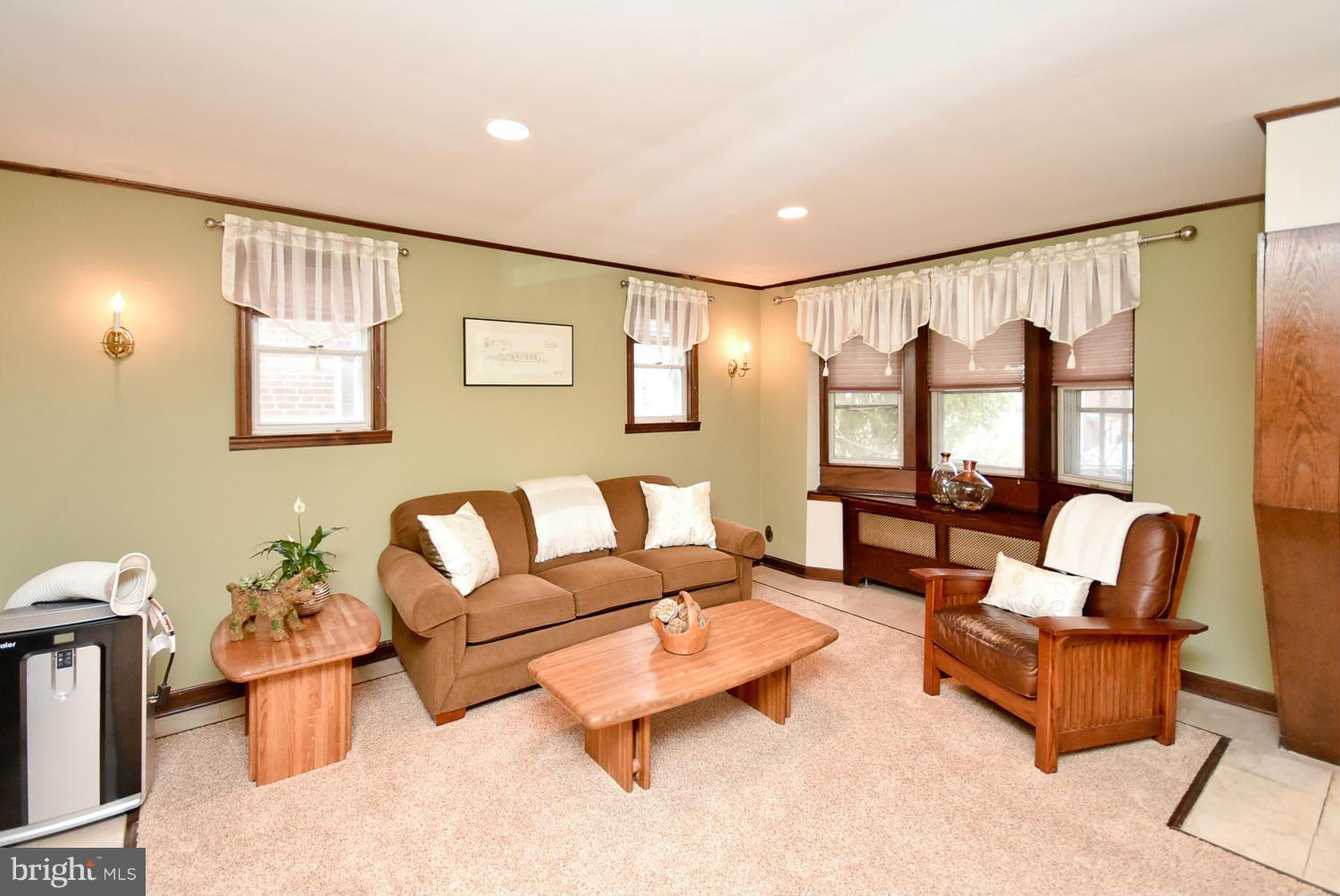 ACADEMY HEIGHTS - Residential