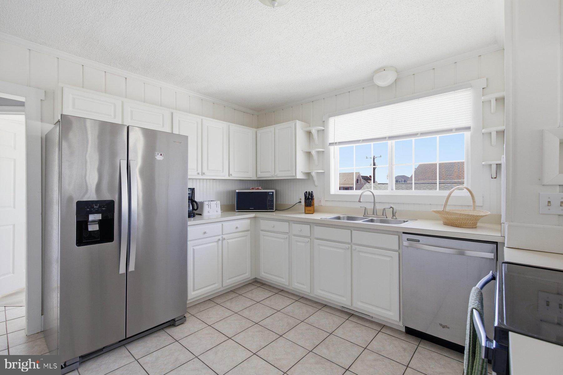 EDGEWATER ACRES - Residential