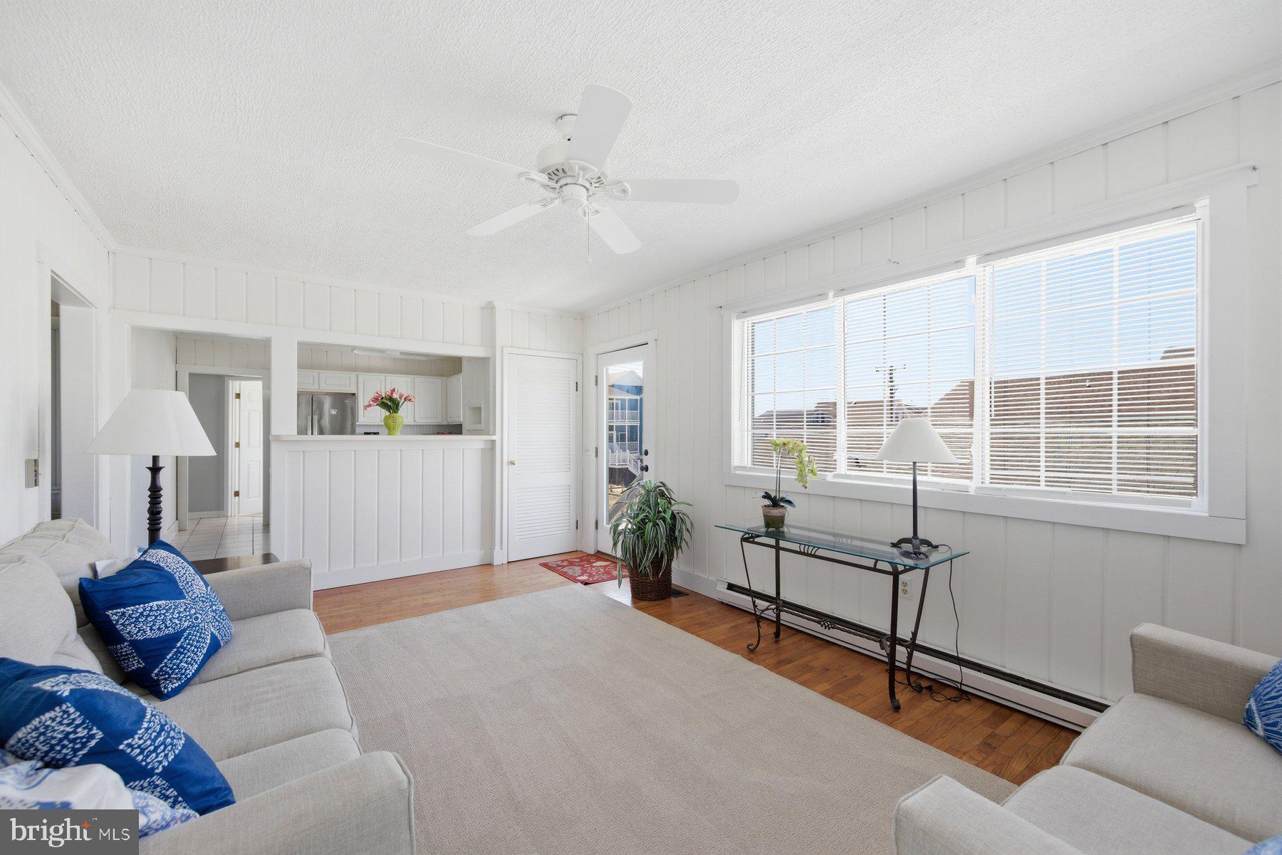 EDGEWATER ACRES - Residential