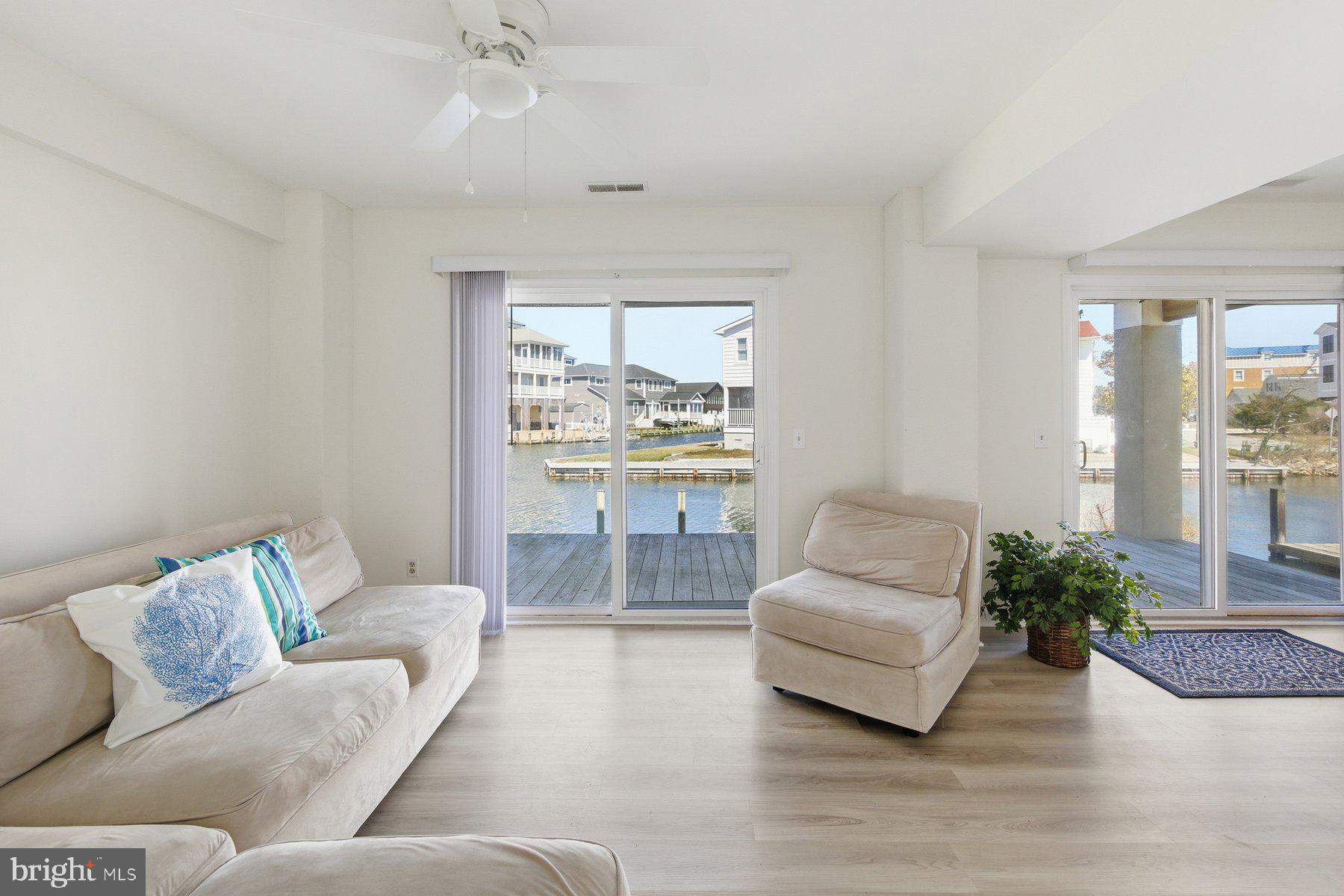 EDGEWATER ACRES - Residential