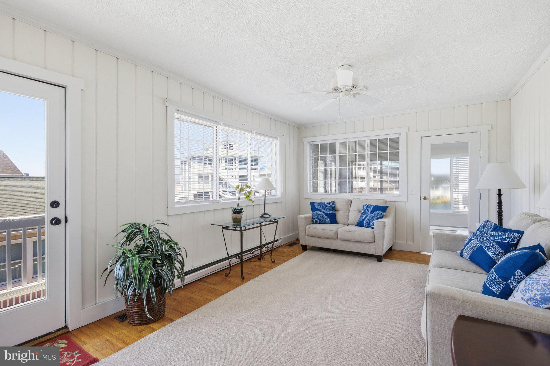 EDGEWATER ACRES - Residential