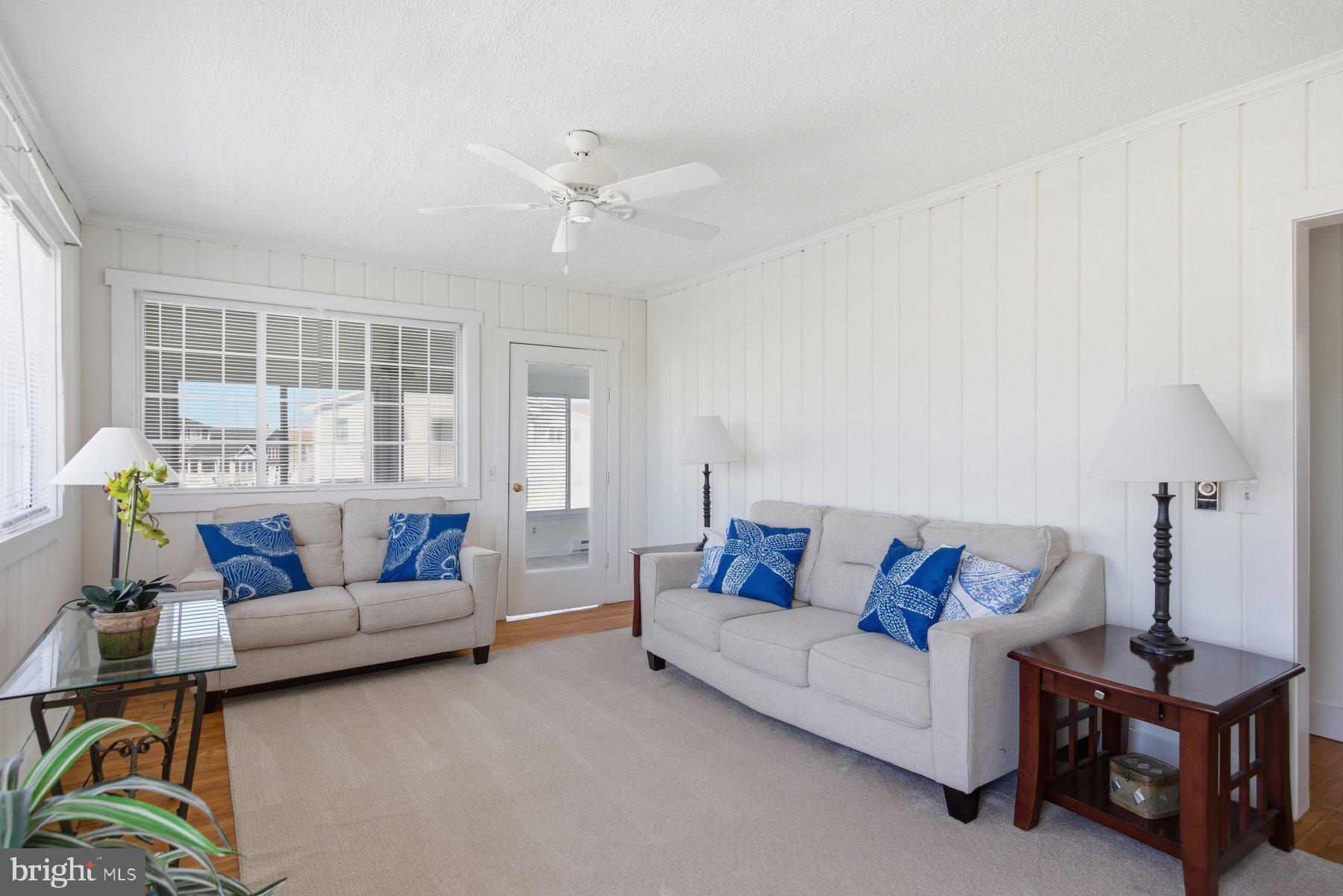 EDGEWATER ACRES - Residential