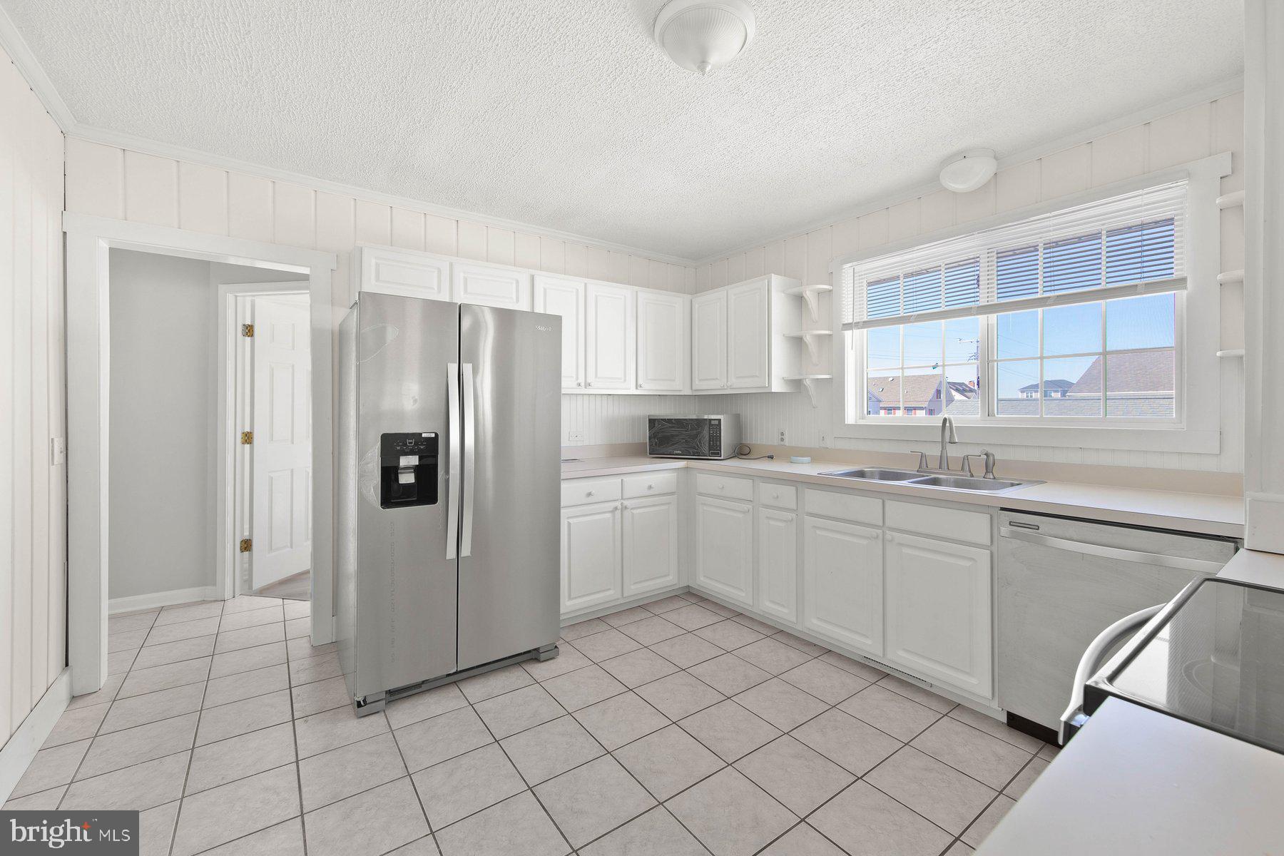 EDGEWATER ACRES - Residential